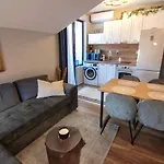 мансарда с фантастични гледки и две спални Apartment