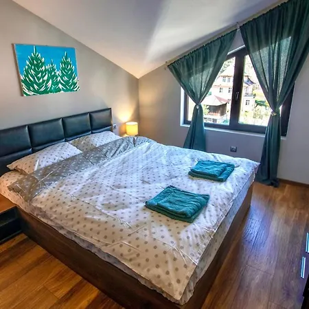 мансарда с фантастични гледки и две спални 切佩拉雷