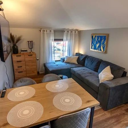 Apartman мансарда с фантастични гледки и две спални *