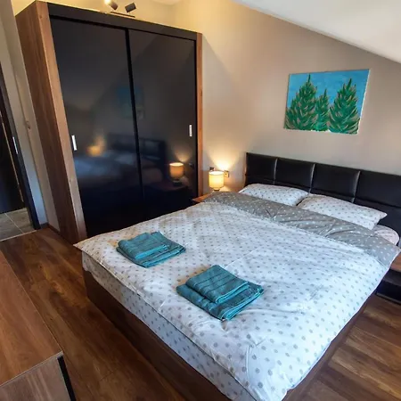 мансарда с фантастични гледки и две спални