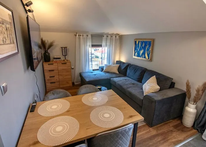 Apartmán мансарда с фантастични гледки и две спални *