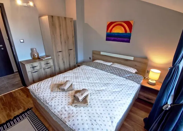 мансарда с фантастични гледки и две спални Apartmán *